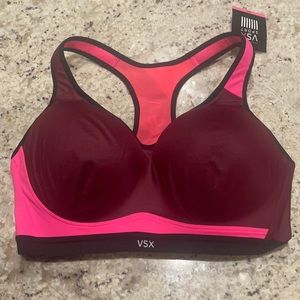 NWT Victoria Secret VSX Sports Bra
